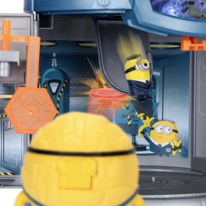 Despicable Me 4 Jerry Transformation Chamber Playset Action Figures