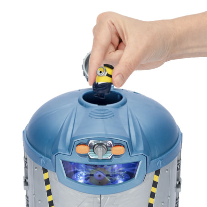 Despicable Me 4 Jerry Transformation Chamber Playset Action Figures