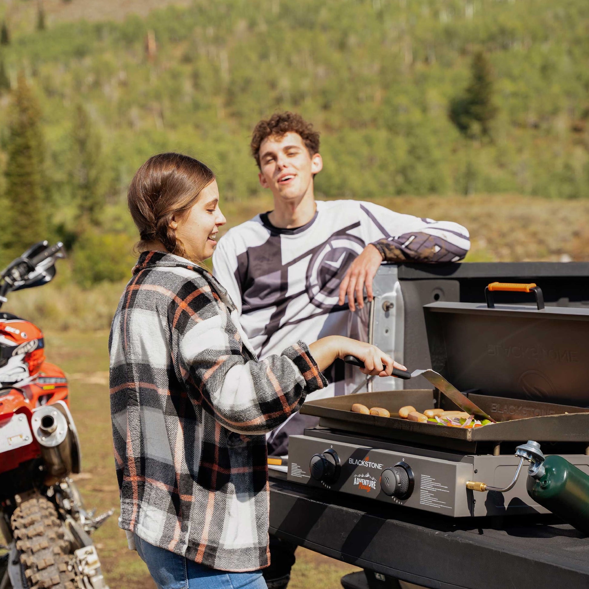 Blackstone Adventure Ready 2-Burner 22" Propane Griddle with Hard Cover in Smokey Mountain