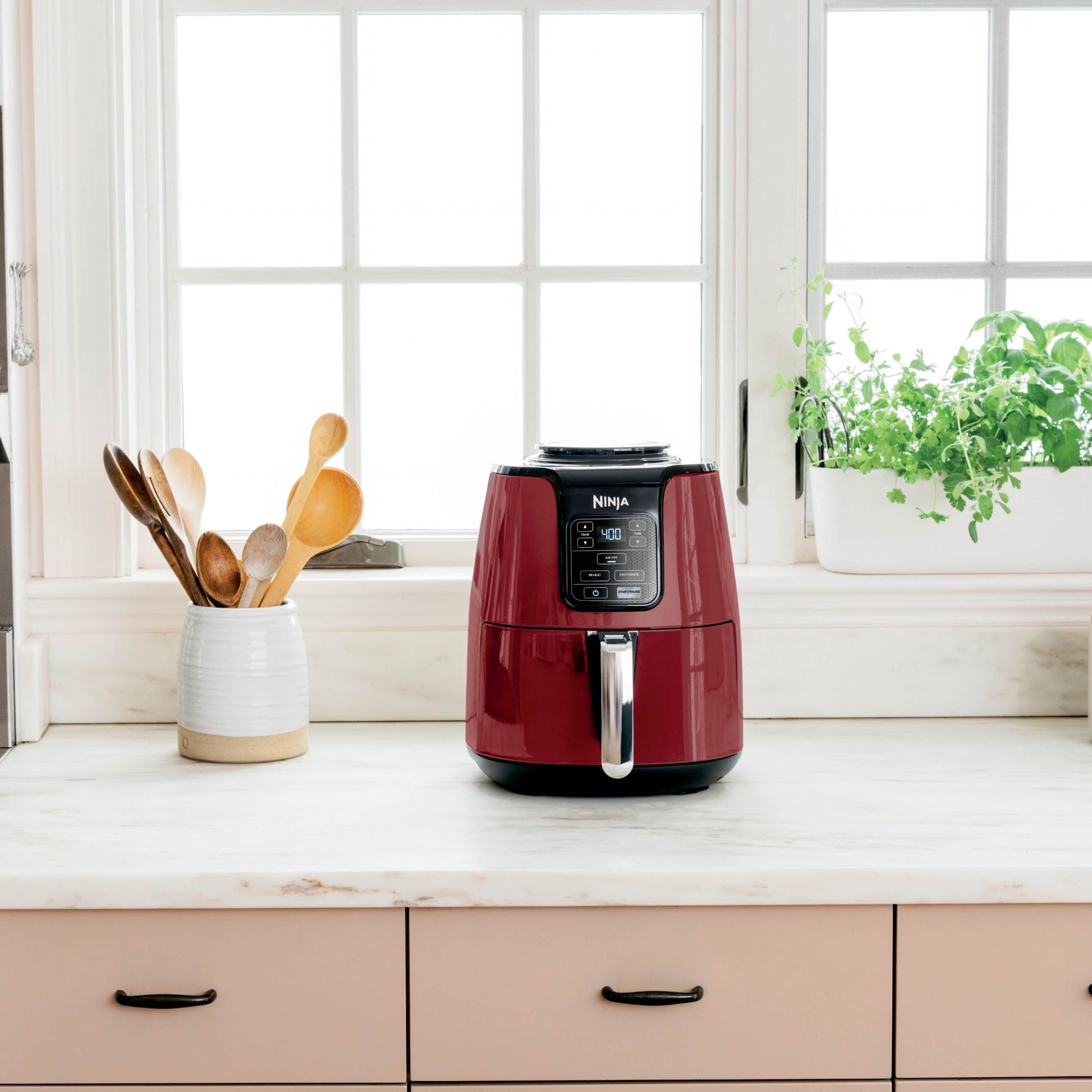 Ninja 4 qt Air Fryer, Red - Dishwasher Safe