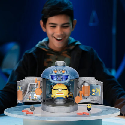 Despicable Me 4 Jerry Transformation Chamber Playset Action Figures